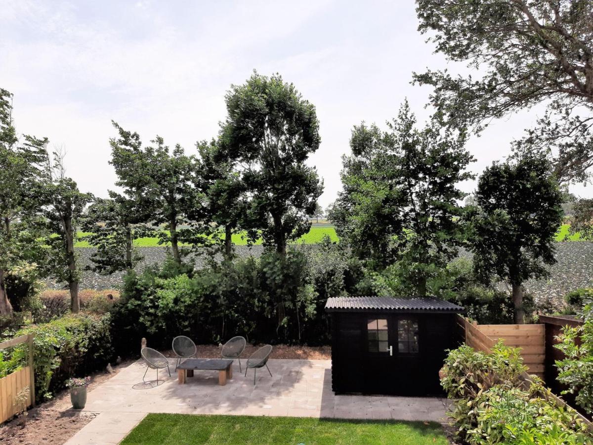 Stylish Holiday Home By The Sea Tuitjenhorn Esterno foto