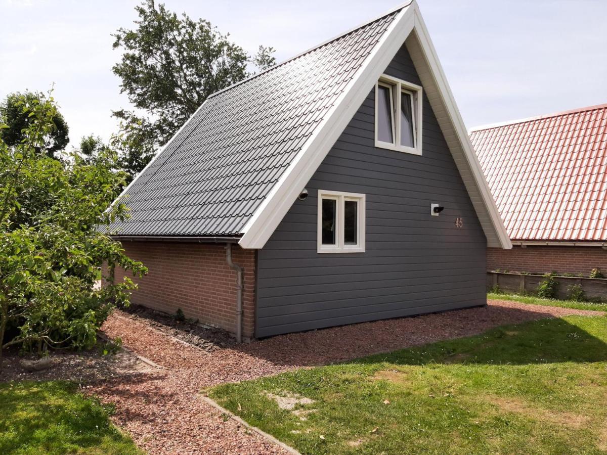 Stylish Holiday Home By The Sea Tuitjenhorn Esterno foto